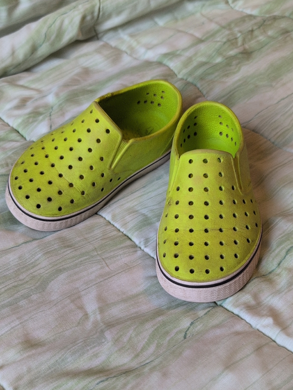 Toddler Native Shoes Size 10